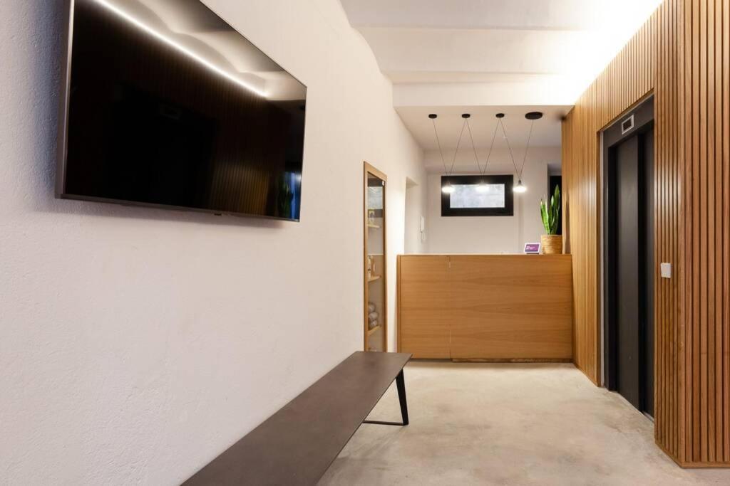 Velo Vern 1 Beautiful New Apartment 2 Bed Ensuite Gerona Exterior foto